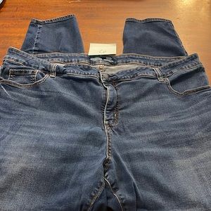 Women’s old navy rockstar jeans size 24